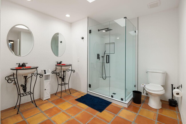 Building Photo - 280 Tolosa Cir