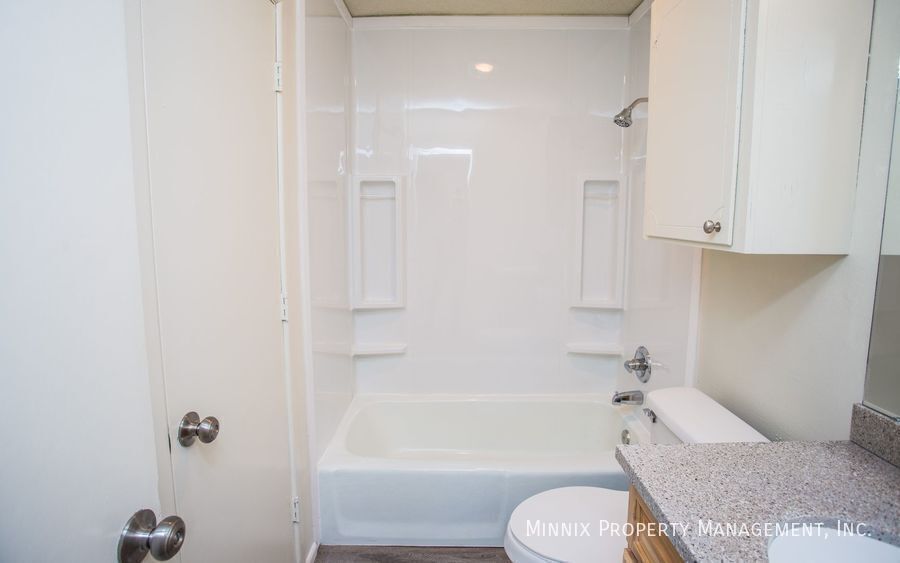 Building Photo - 4813 6th St