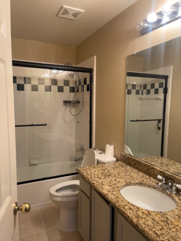 Building Photo - 114 Briar Oak Dr