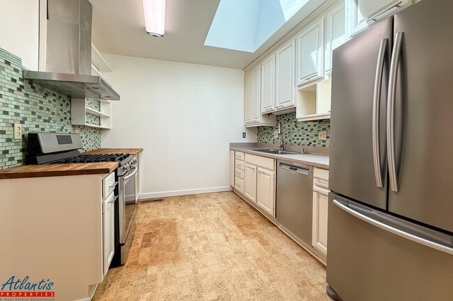 Building Photo - Beautiful Los Gatos Home | Desirable Location