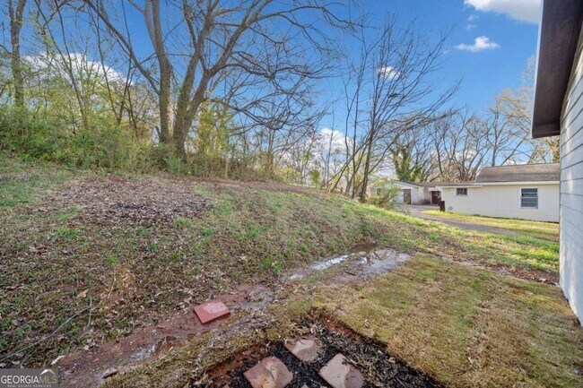 Building Photo - 125 Roosevelt St