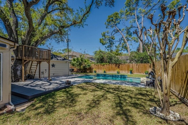 Building Photo - 12458 Woodthorpe Ln