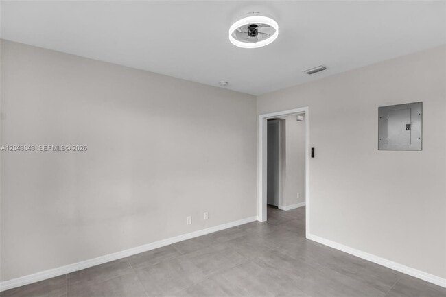 Building Photo - 2175 NE 56th St