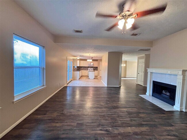 Building Photo - 8019 Carmel Cir