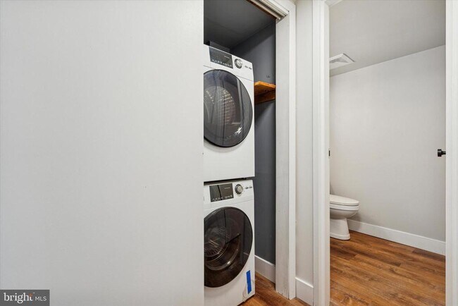 Building Photo - 1609 Painters Crossing