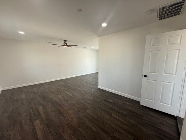 Building Photo - 12977 Cactus St