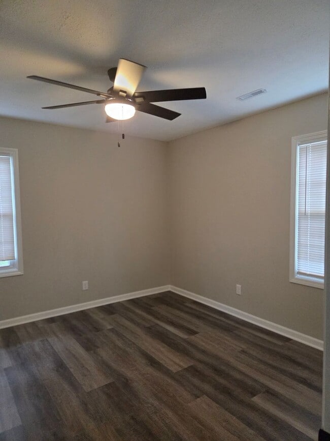 Building Photo - Completely remodeled 3-bedroom house avail...