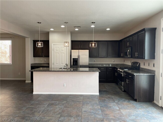 Building Photo - 5530 Spiceberry Dr