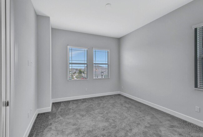 Building Photo - 5134 Liberty Ln