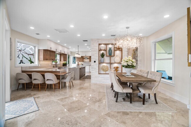 Building Photo - 968 Hyacinth Dr