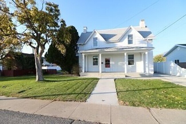 Building Photo - Conveniently Located HOUSE in Spanish Fork!
