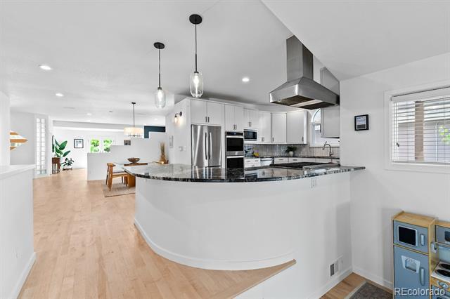 Building Photo - 1065 S Race St