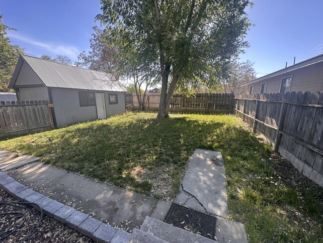 Building Photo - 1 bedroom, 1 bathroom Home