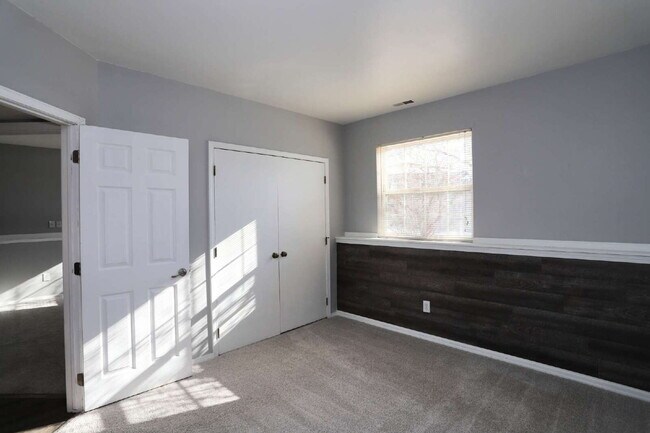 Building Photo - Spacious 4-Bedroom Home with Open Concept Living, Mountain Views & Fenced Yard