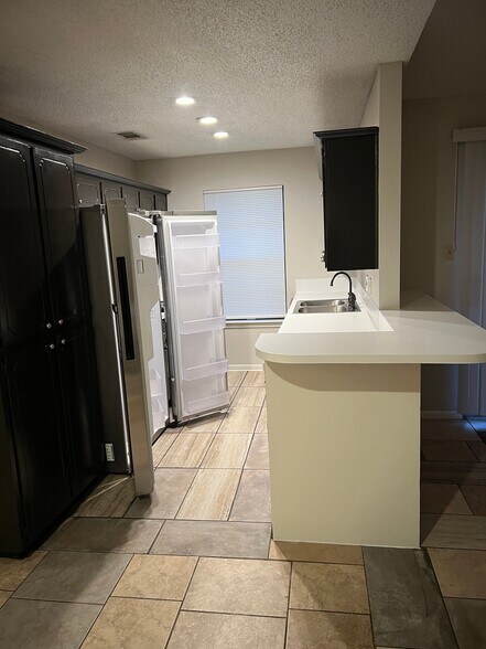 Building Photo - 2507 Bermuda Dr