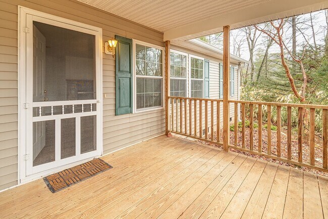 Building Photo - 172 Moffitt Rd