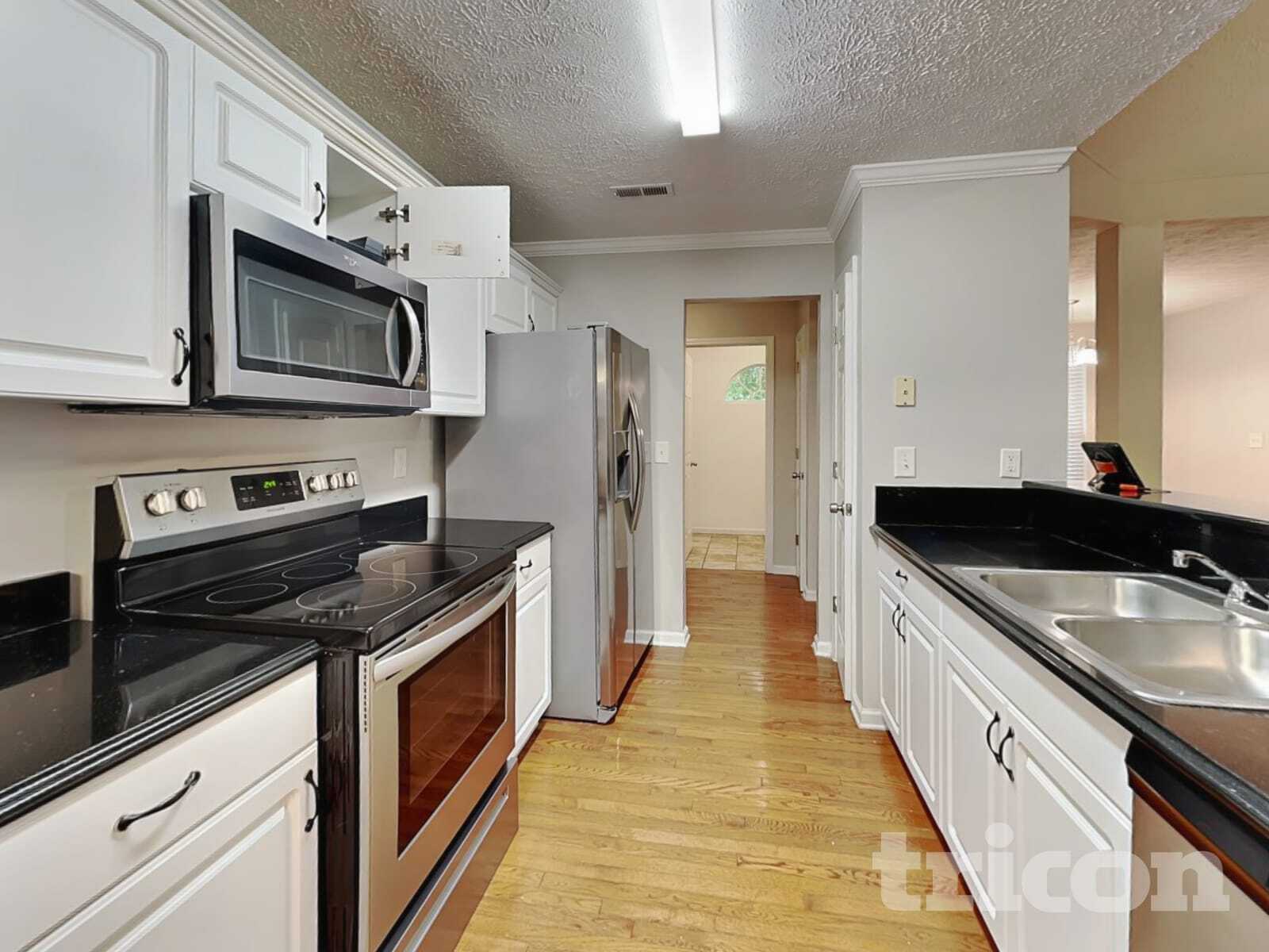 Building Photo - 313 Cascade Ct