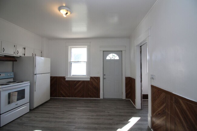 Building Photo - 90-990 Baker St