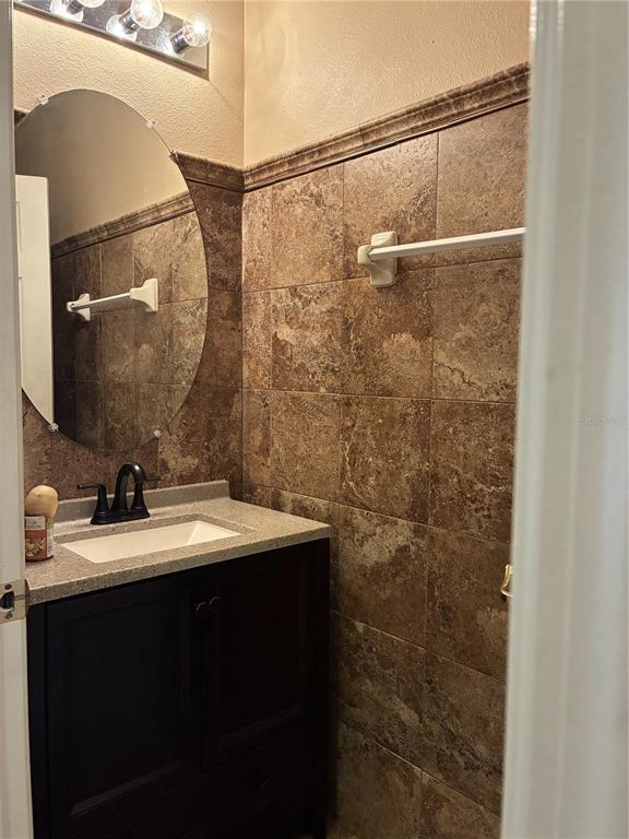 Building Photo - 2850 Retreat View Cir