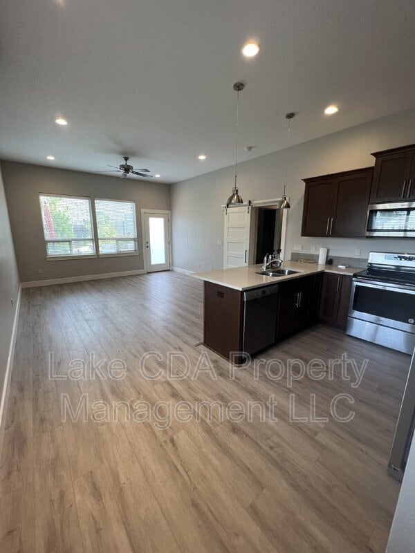 Building Photo - 3343 N Rosalia Rd