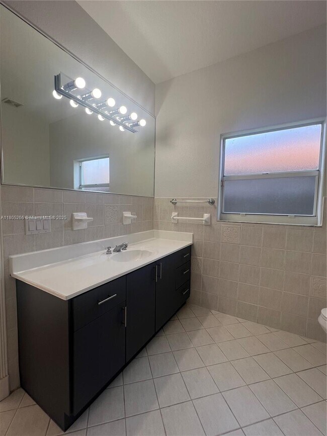 Building Photo - 2682 SW 139th Pl