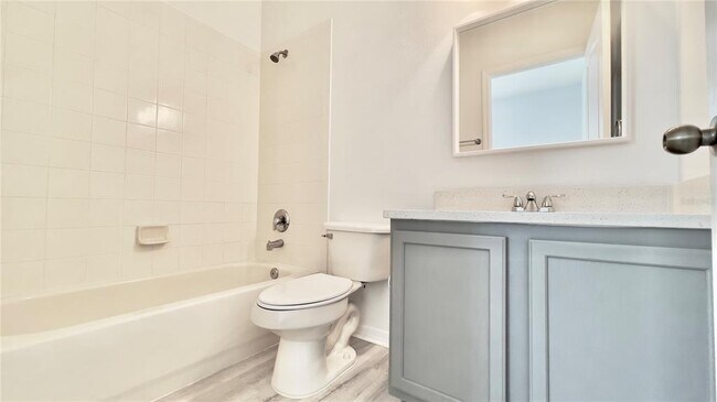 Building Photo - 10946 Savannah Wood Ct