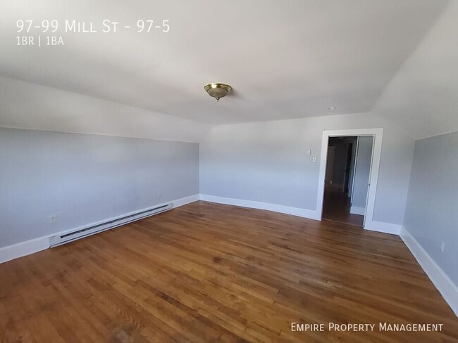 Building Photo - 1 Bedroom / 1 Bathroom Apartment in Wilkes...