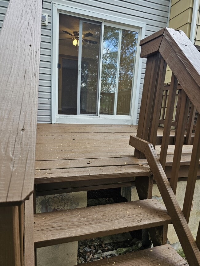 Building Photo - 145 Buckingham Dr