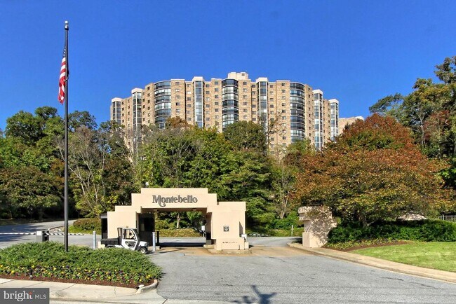 Primary Photo - 5903 Mt Eagle Dr