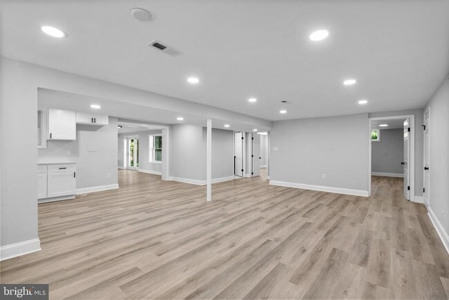 Building Photo - 14906 Dunstan Ln