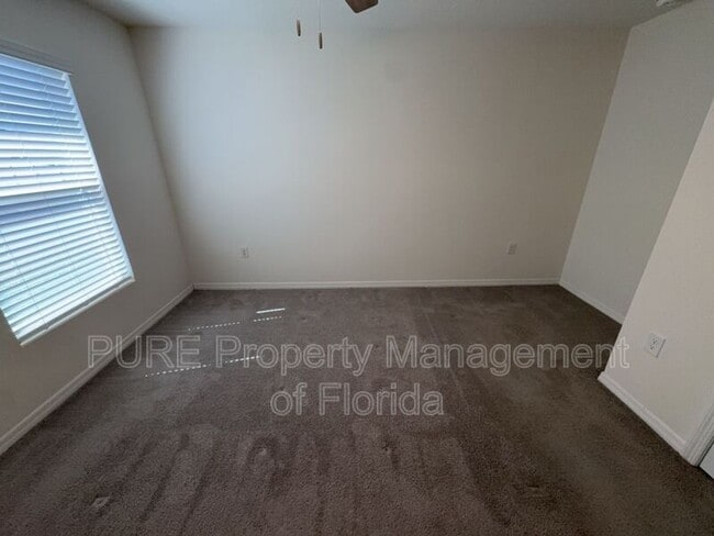 Building Photo - 618 SE 65th Terrace