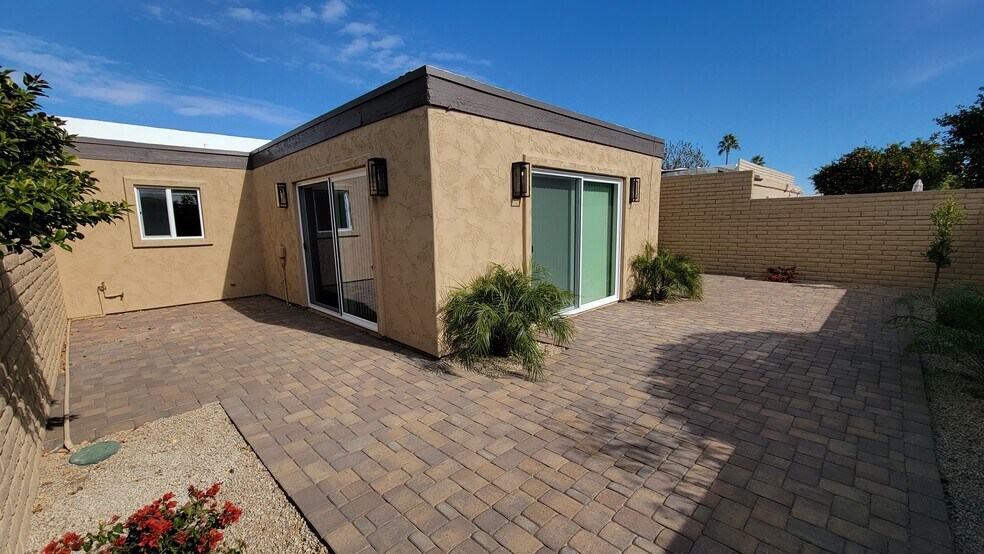 Building Photo - 7909 E Pecos Ln
