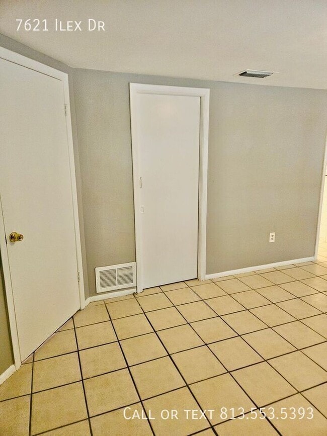 Building Photo - 7621 Ilex Dr