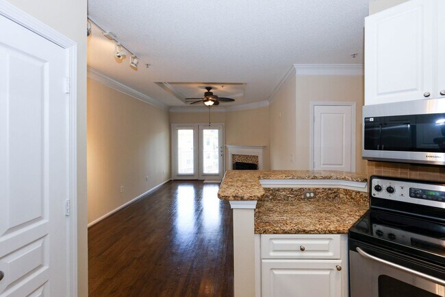 Building Photo - Villa Sonoma Brookhaven