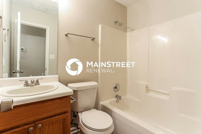 Building Photo - 3 Bedroom Pet-Friendly Home in SHARPSBURG,...