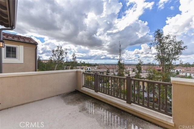 Building Photo - 120 Long Fence