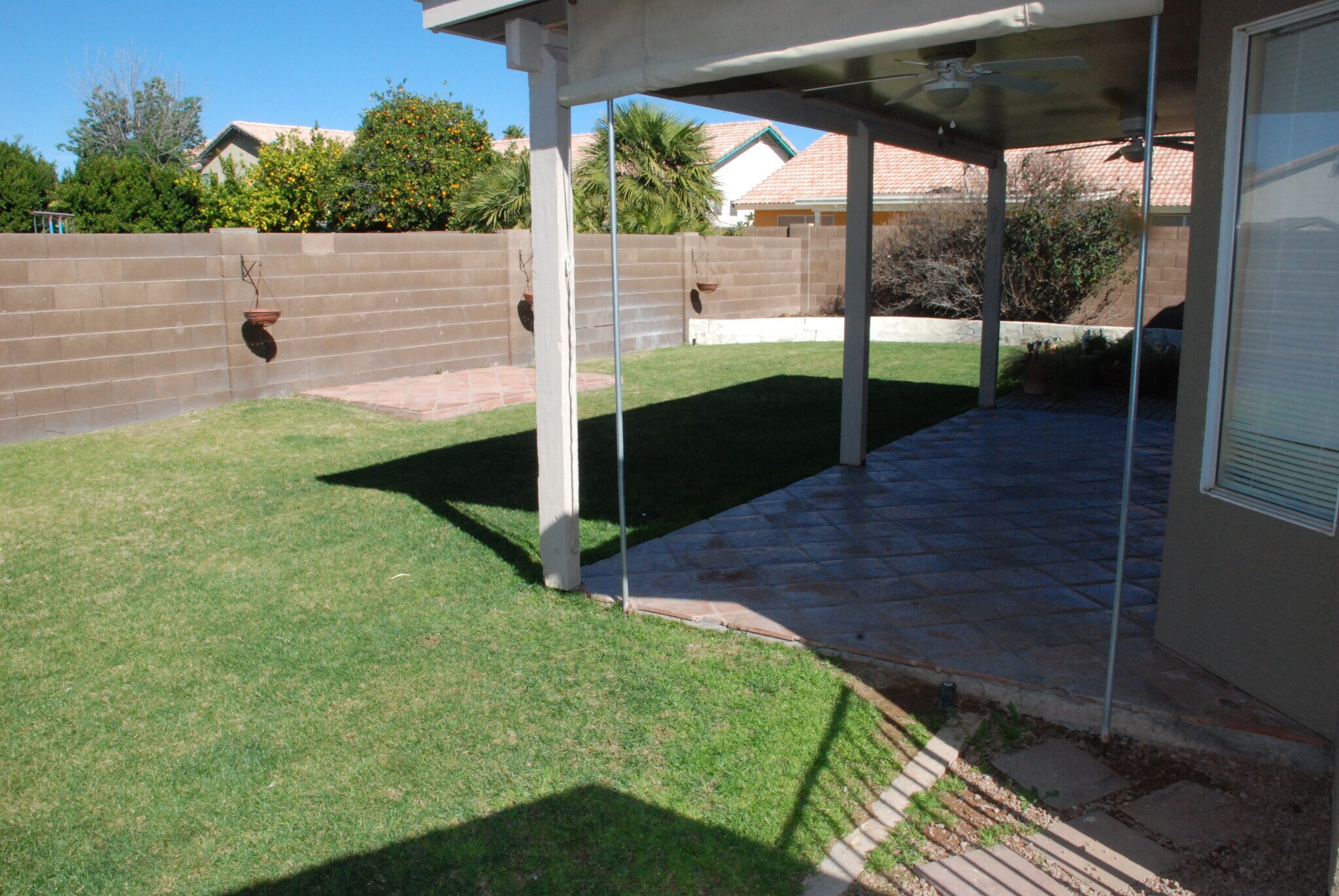 Building Photo - 514 W Laredo Ave