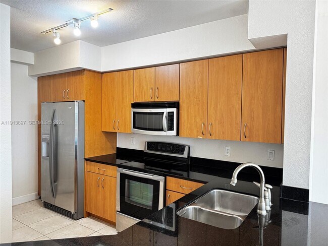 Building Photo - 1830 Radius Dr