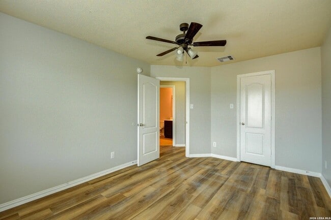 Building Photo - 122 Bright Brook Ln