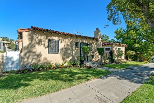 Building Photo - Alhambra Cottages