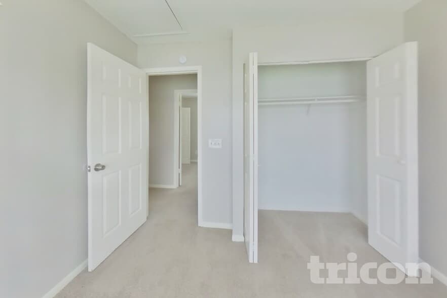 Building Photo - 3115 Granite Lake Dr