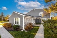 Building Photo - Schaumburg Ranch Two Bedroom One Bath with...