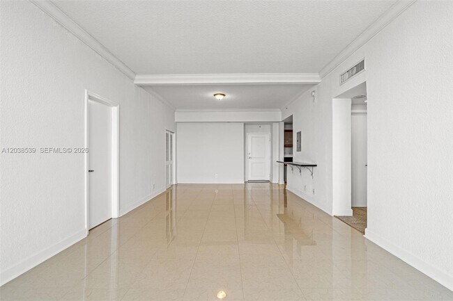 Building Photo - 401 69th St