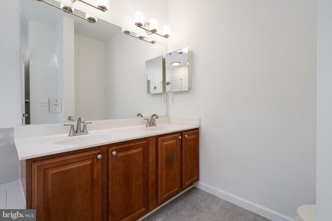 Building Photo - 8975 Harrover Pl