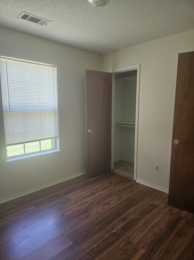 Building Photo - 2013 Cherrybark Bend