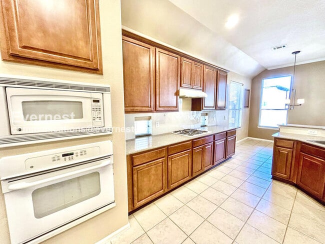 Building Photo - 2840 S Serrano