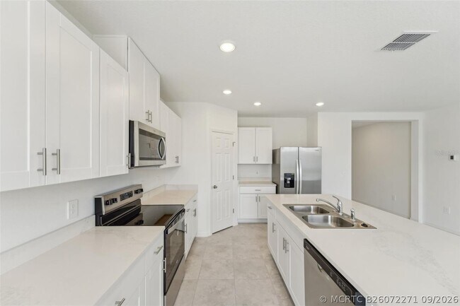 Building Photo - 3824 Giorgio Dr