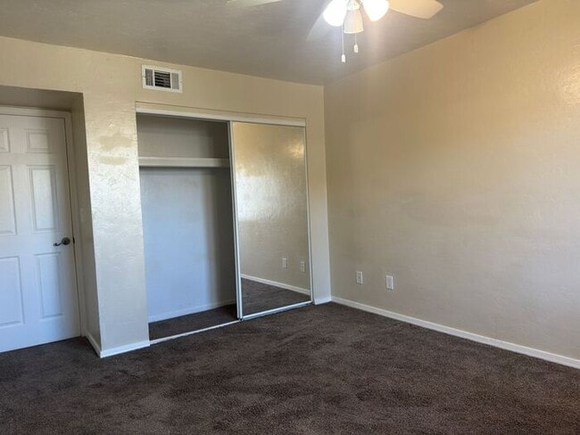 Building Photo - Tucson Apartment for Rent – Gated Communit...
