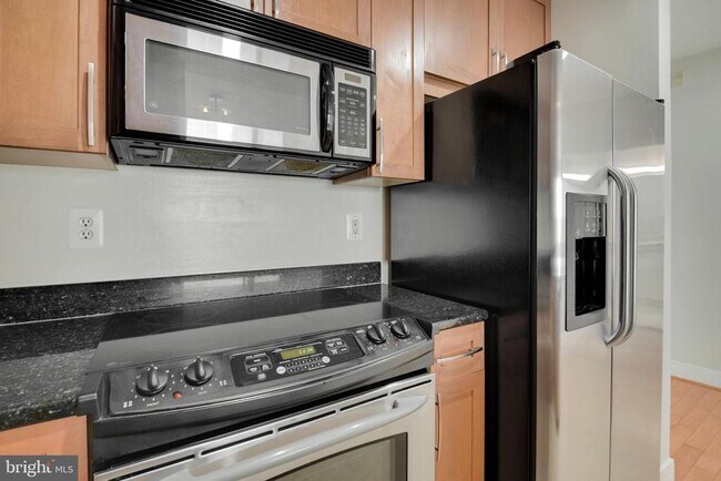 Building Photo - 4101 Albemarle St NW