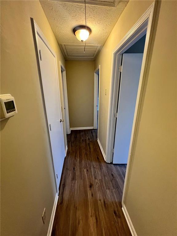 Building Photo - 1961 Pine Dr SW